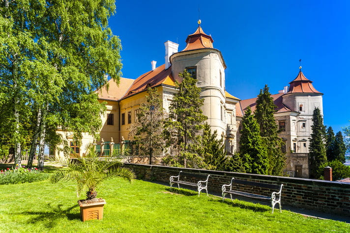 Quality photo of Jezeri Castle - Czech Republic