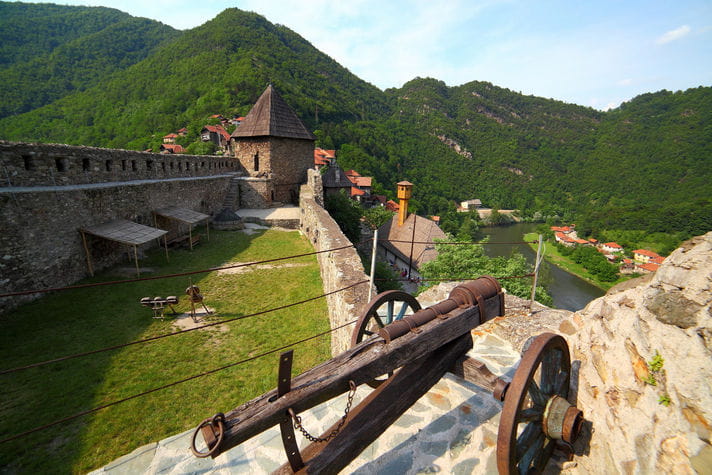 Quality photo of Vranduk Fortress - Bosnia and Herzegovina